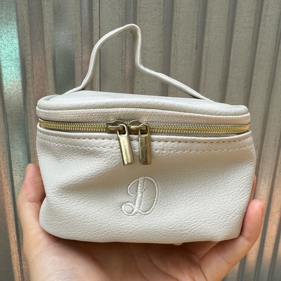 Soft Travel Jewelry Case with Embroidered Initial “D” - Picture 1 of 11